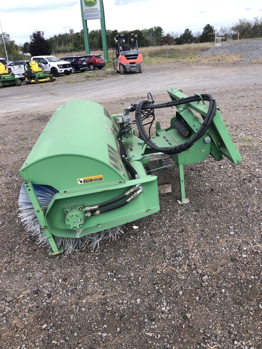2013 John Deere SW2172 HYD BROOM Image 3
