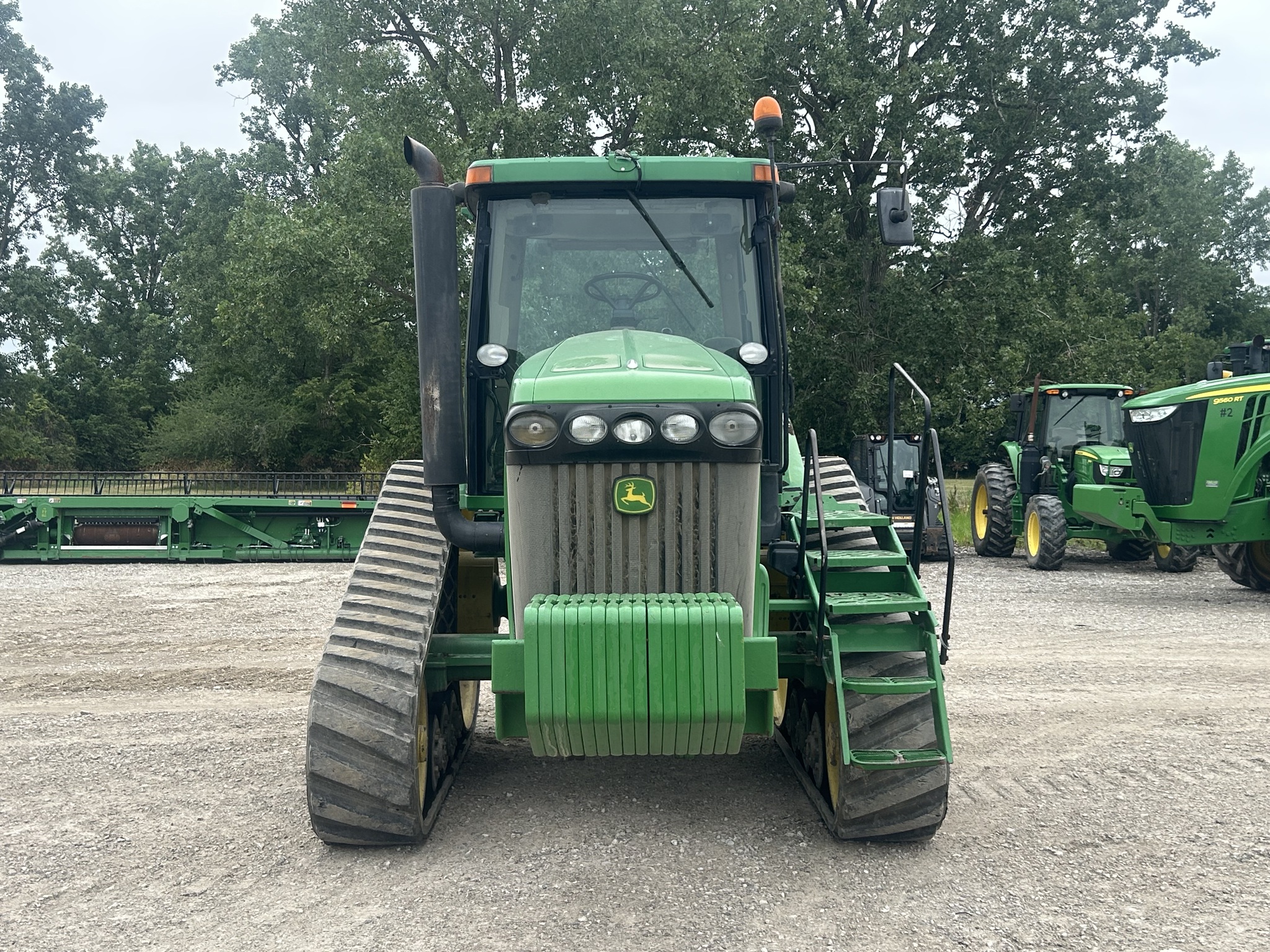 2004 John Deere 8520T Image 3