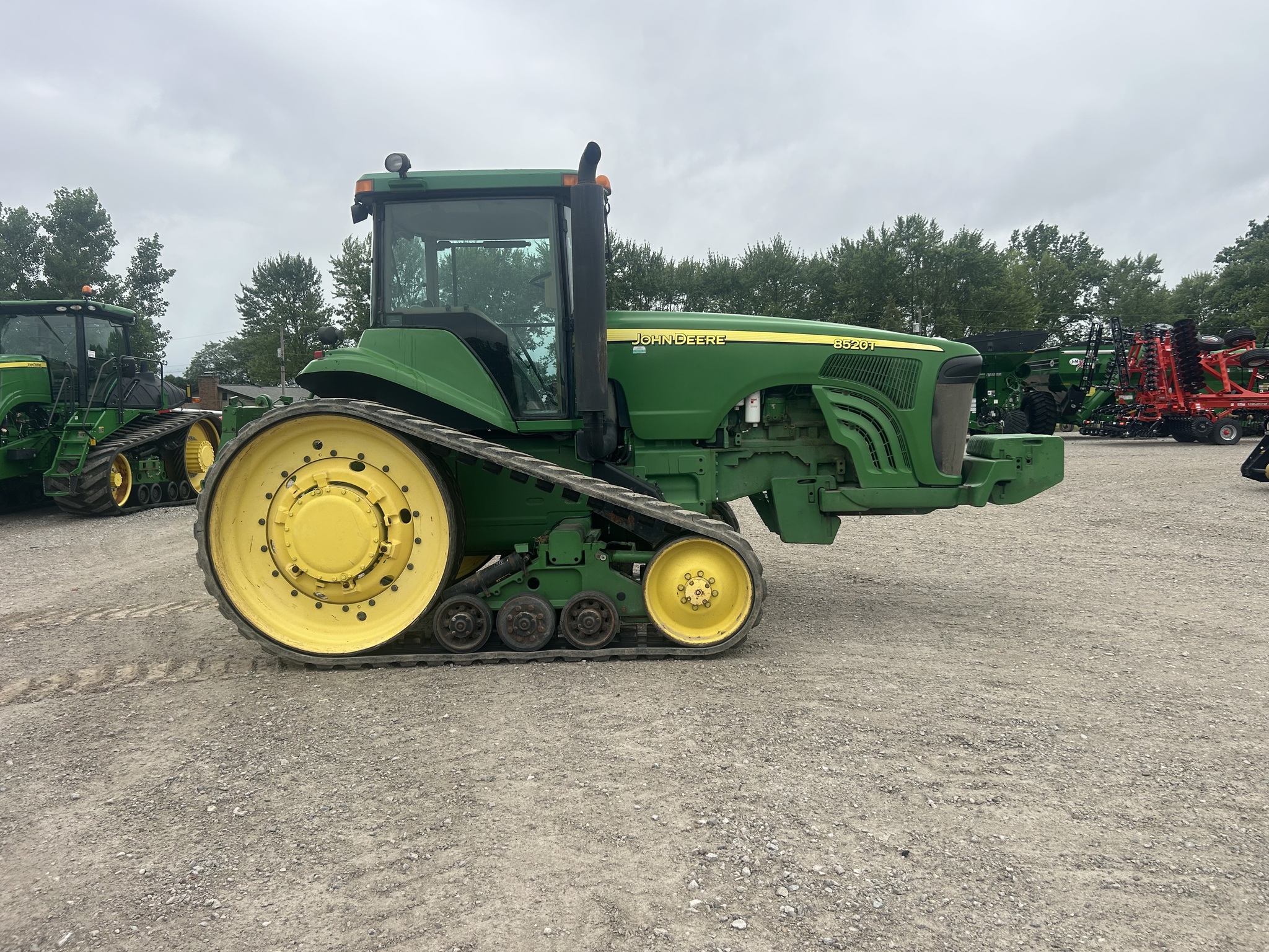 2004 John Deere 8520T Image 5
