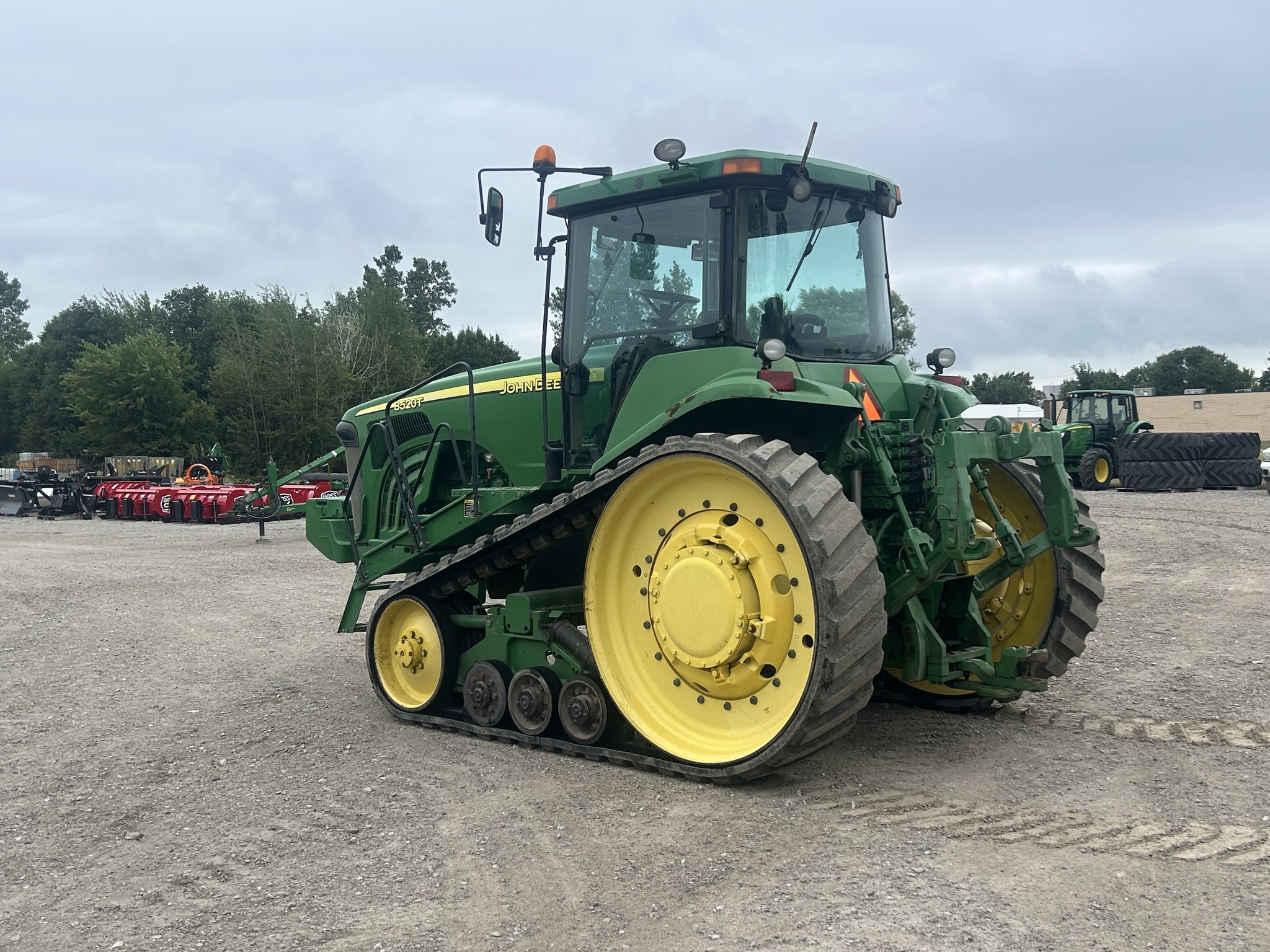 2004 John Deere 8520T Image 8
