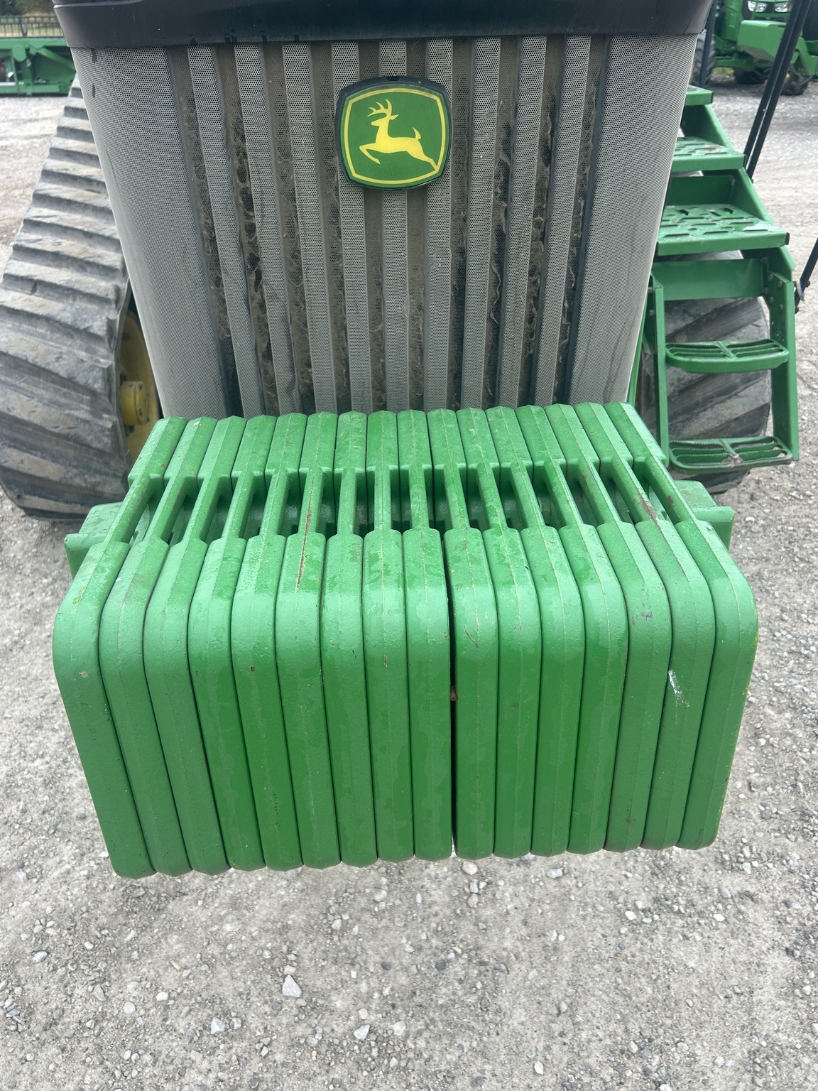 2004 John Deere 8520T Image 21