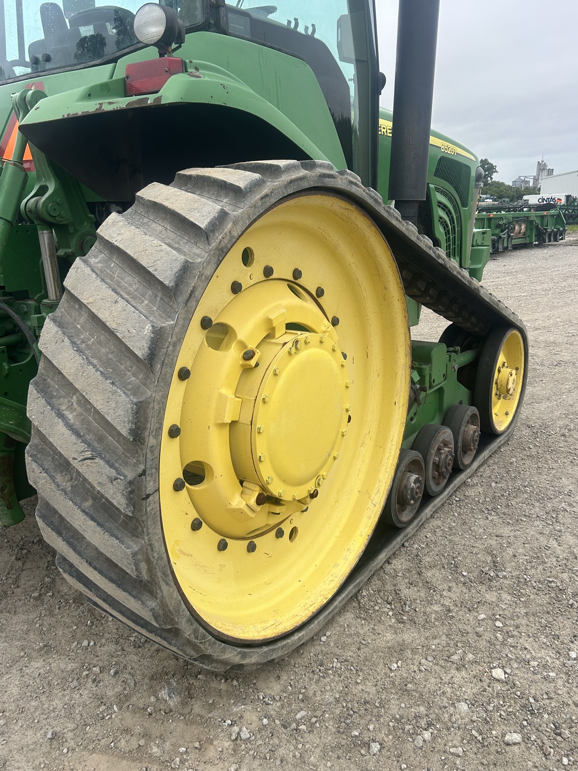 2004 John Deere 8520T Image 14