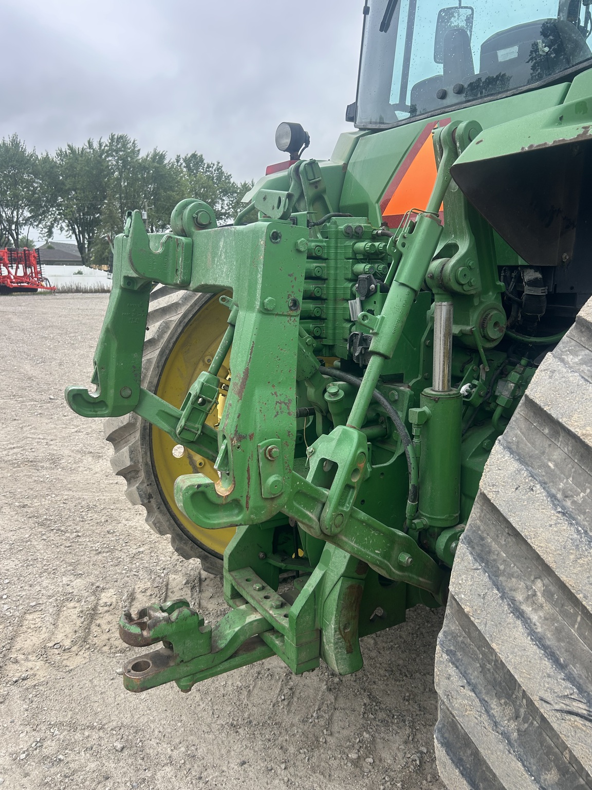 2004 John Deere 8520T Image 23