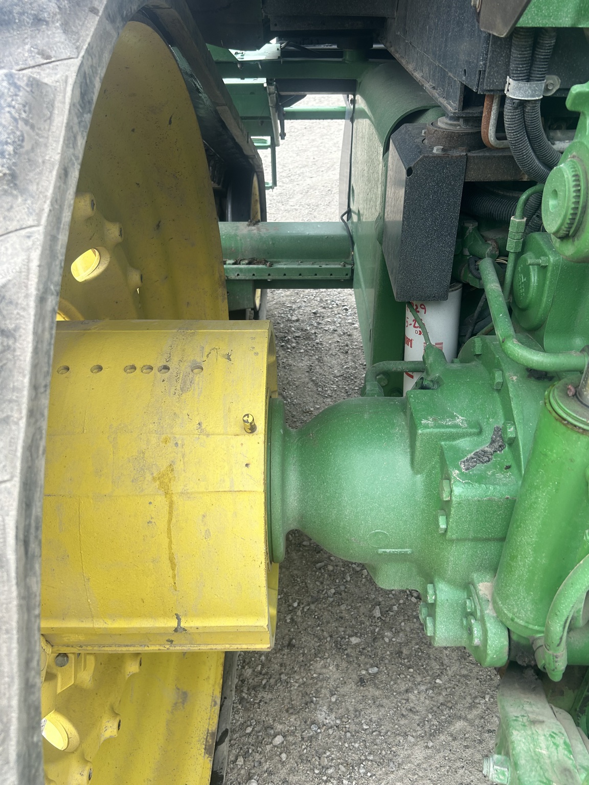 2004 John Deere 8520T Image 19