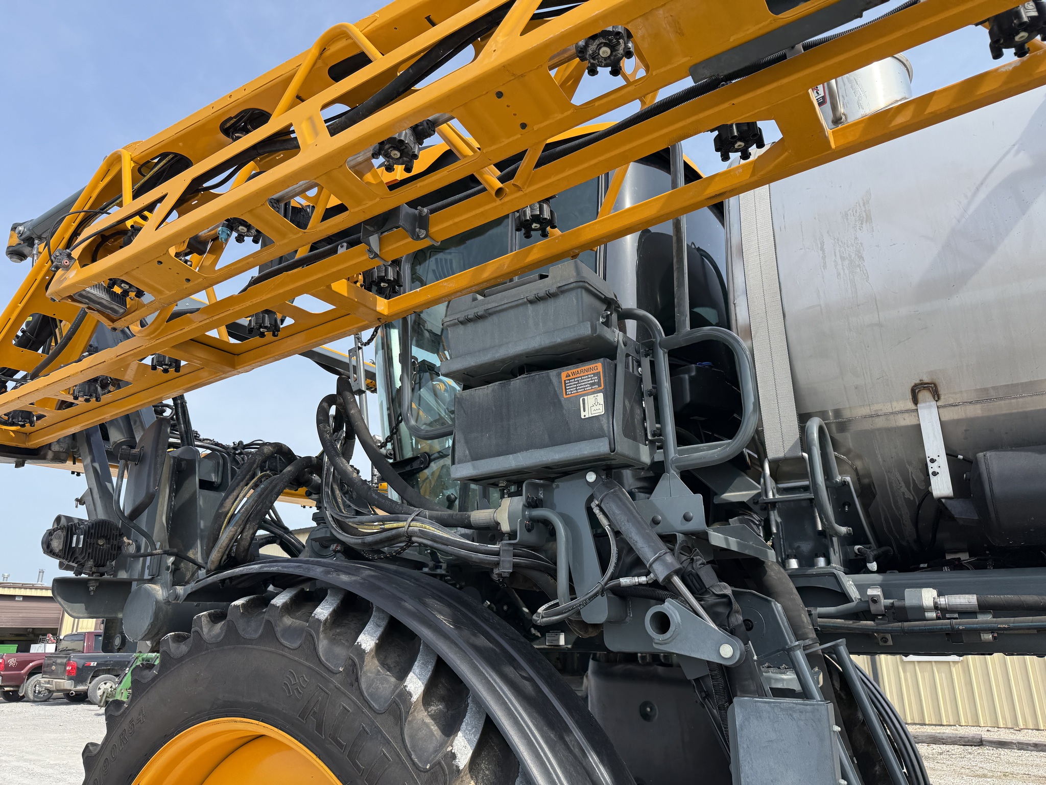  2025 Hagie STS12 at Heritage Tractor in Nevada, MO