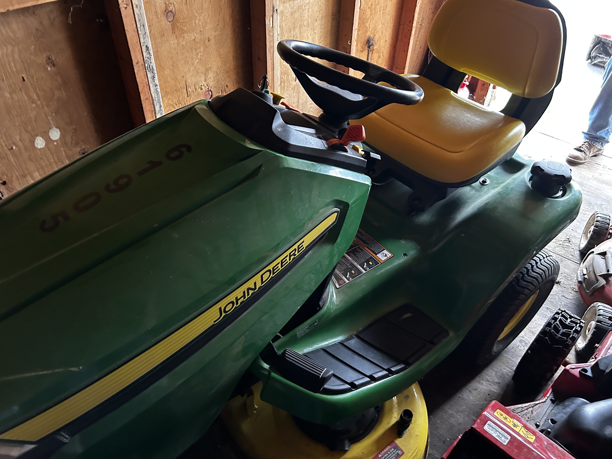 2019 John Deere X350 Image 1