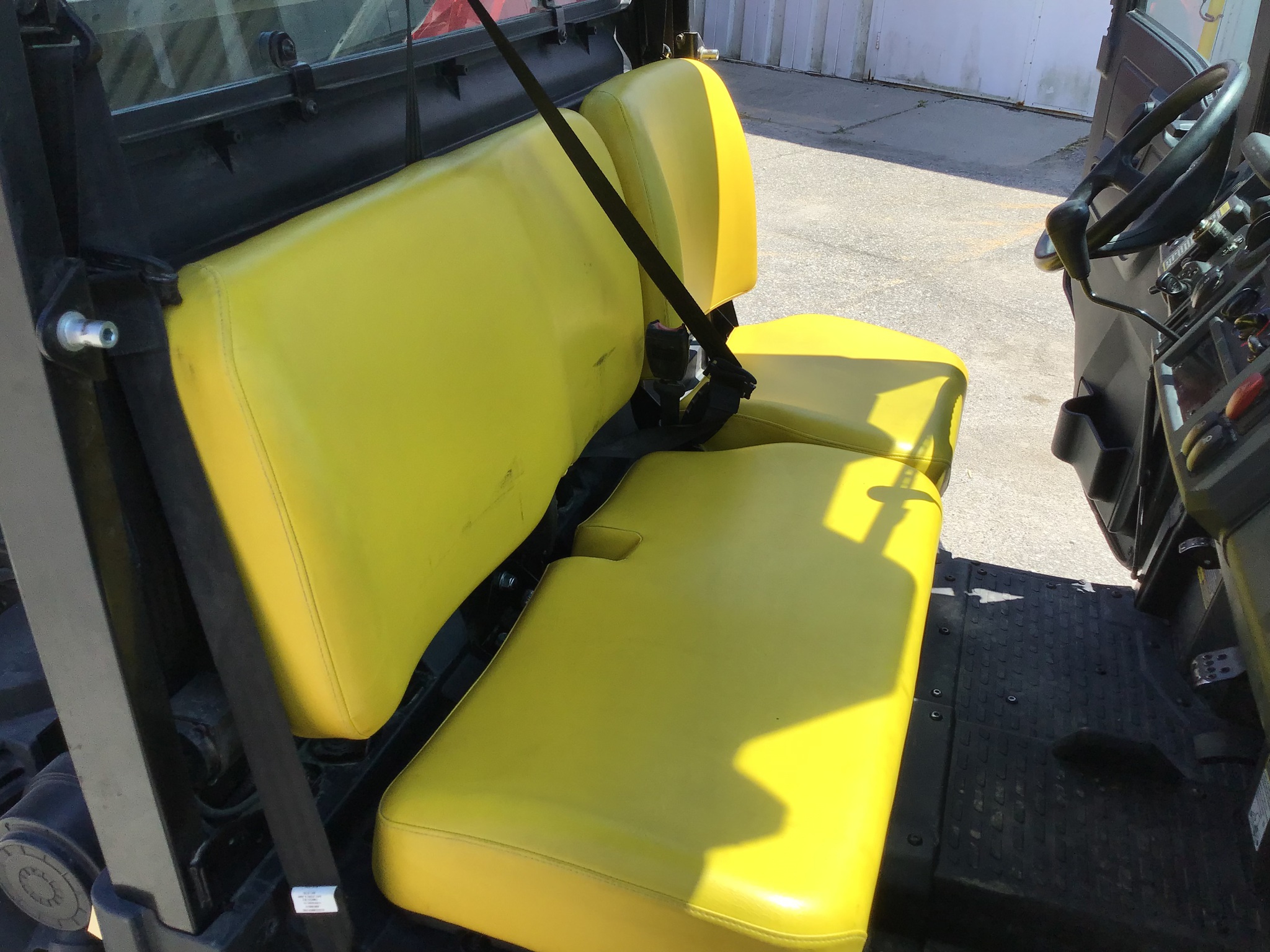 2018 John Deere XUV 835M Image 26