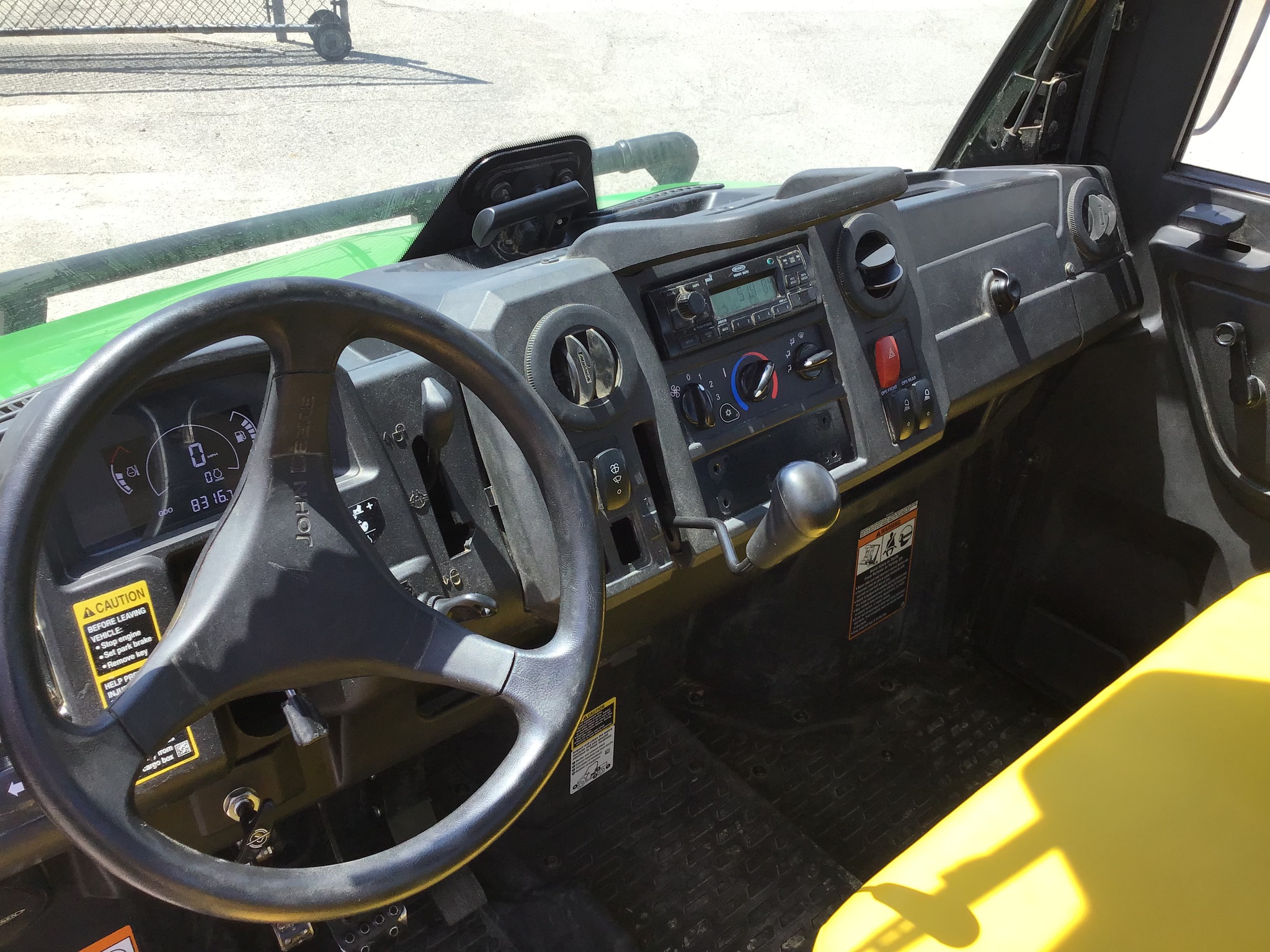 2018 John Deere XUV 835M Image 28
