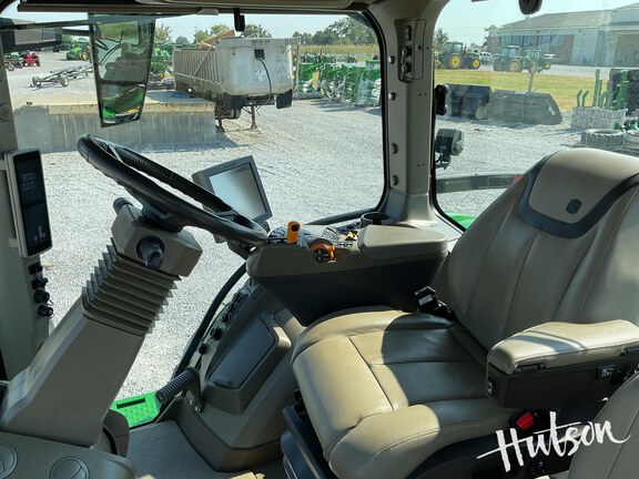 Photo of 2022 John Deere 8R 310