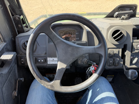 2024 John Deere XUV 835M - Photo22