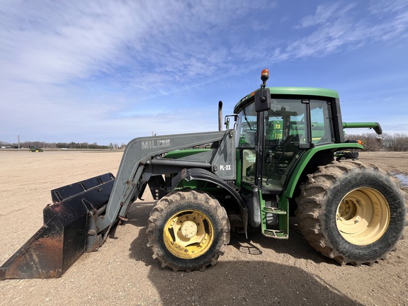 2001 John Deere 6410 - Photo8