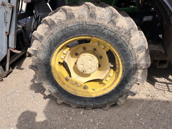 2001 John Deere 6410 - Photo9