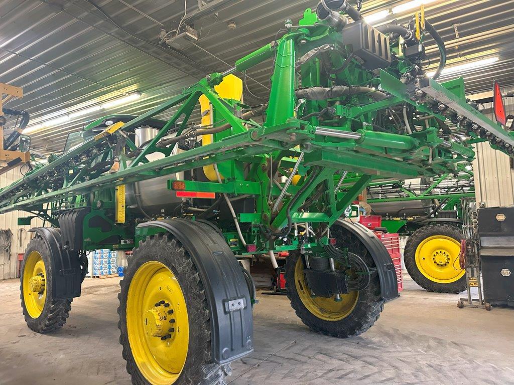 2021 John Deere R4038 Image 4