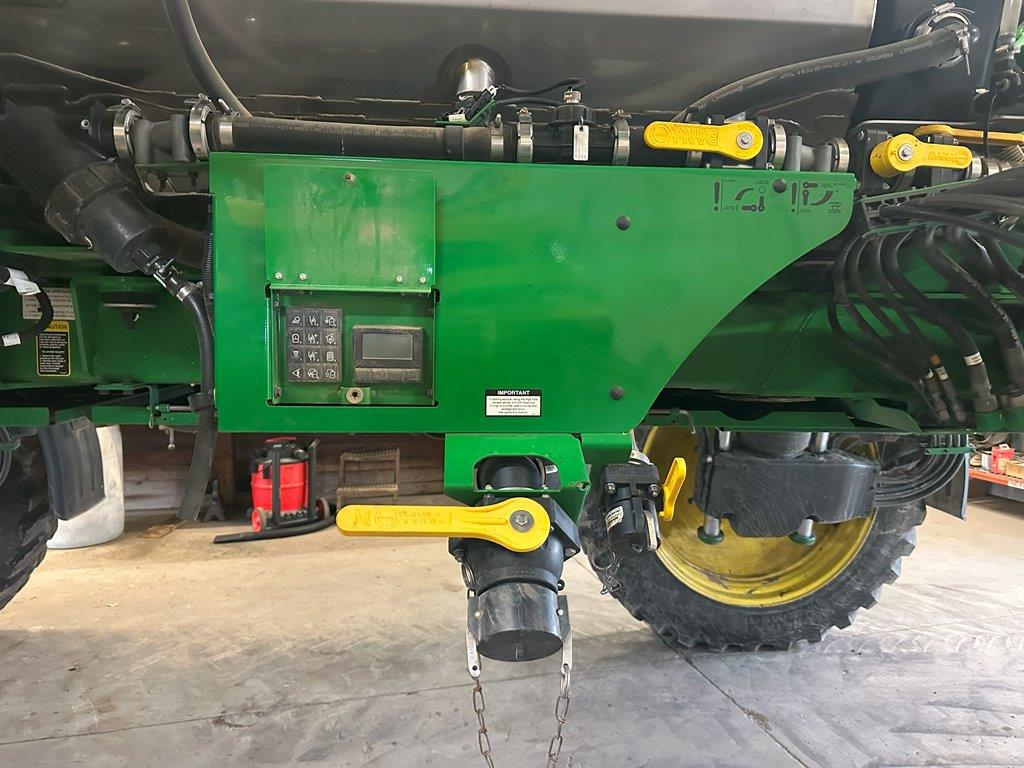 2021 John Deere R4038 Image 11