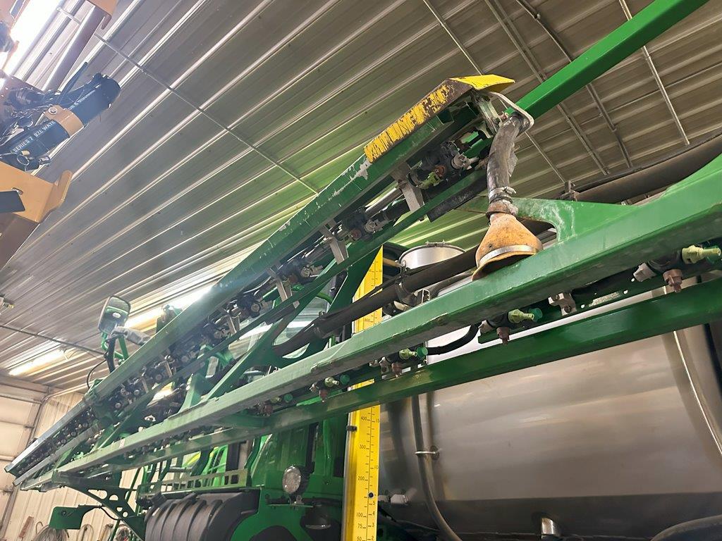 2021 John Deere R4038 Image 20