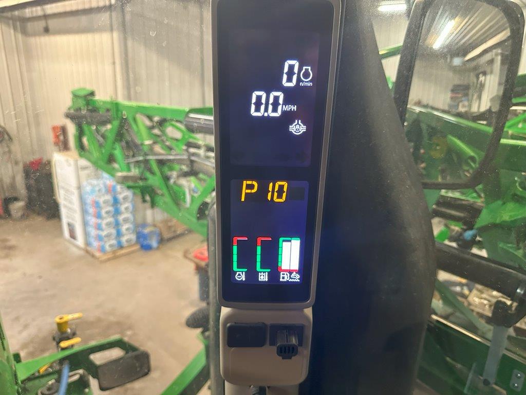 2021 John Deere R4038 Image 27