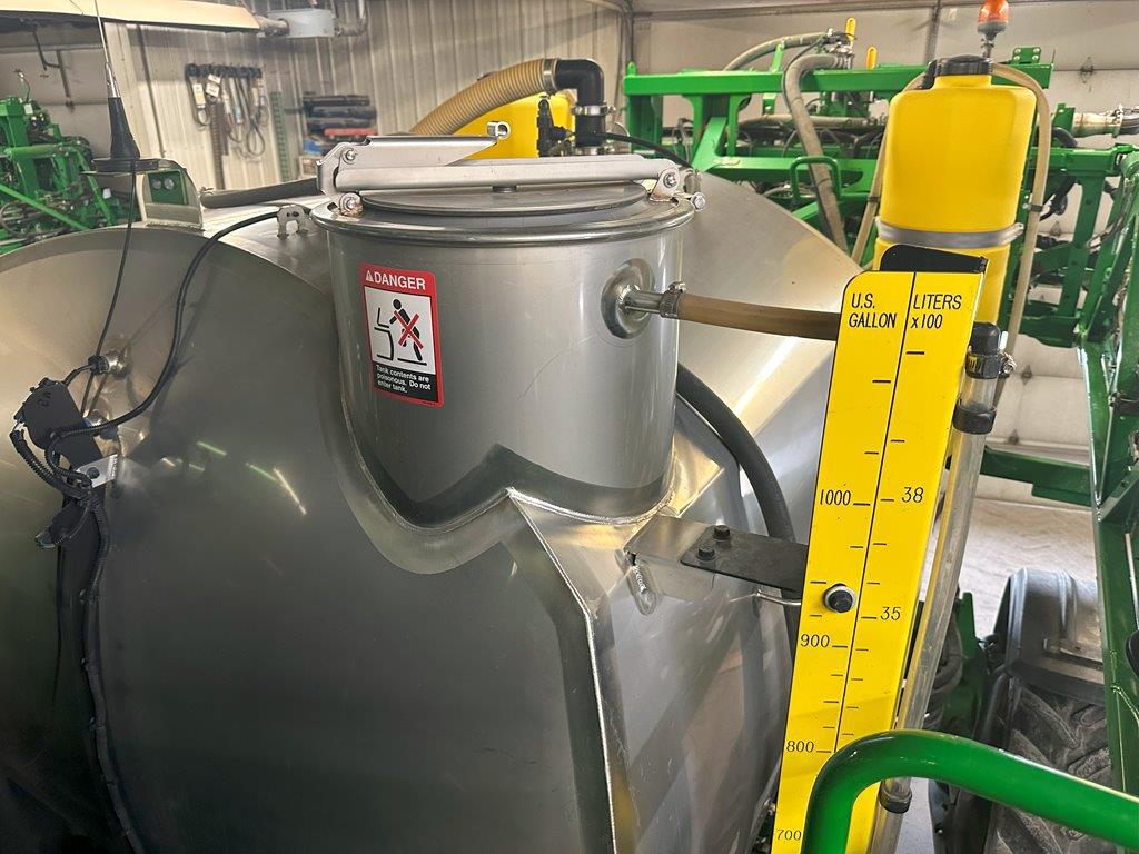2021 John Deere R4038 Image 32