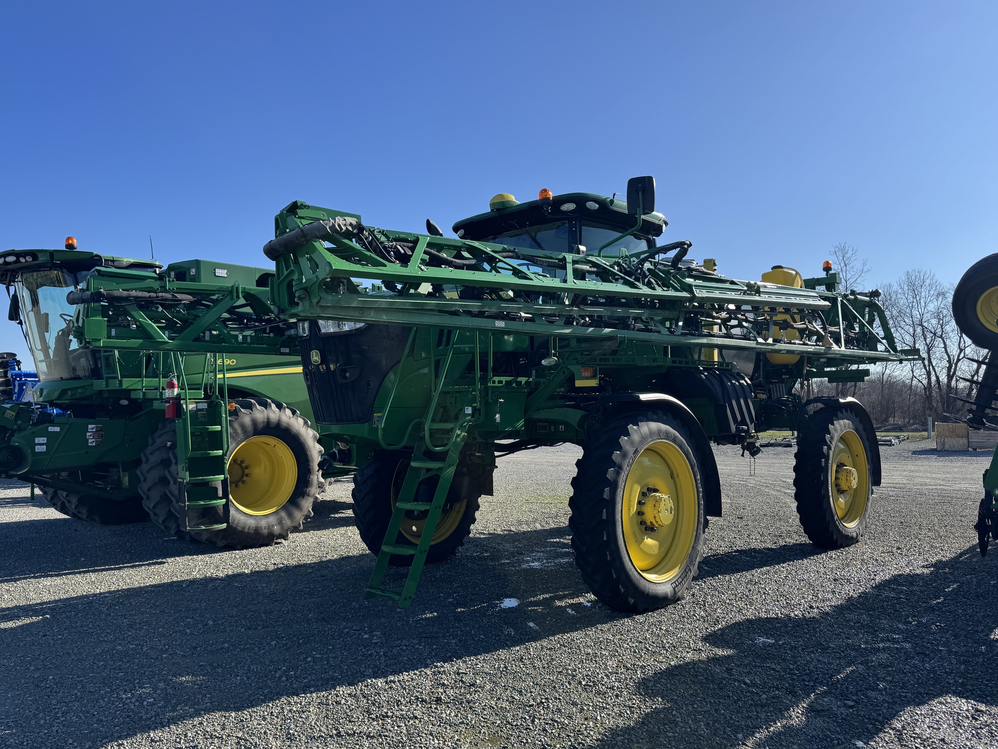 2021 John Deere R4038 Image 1