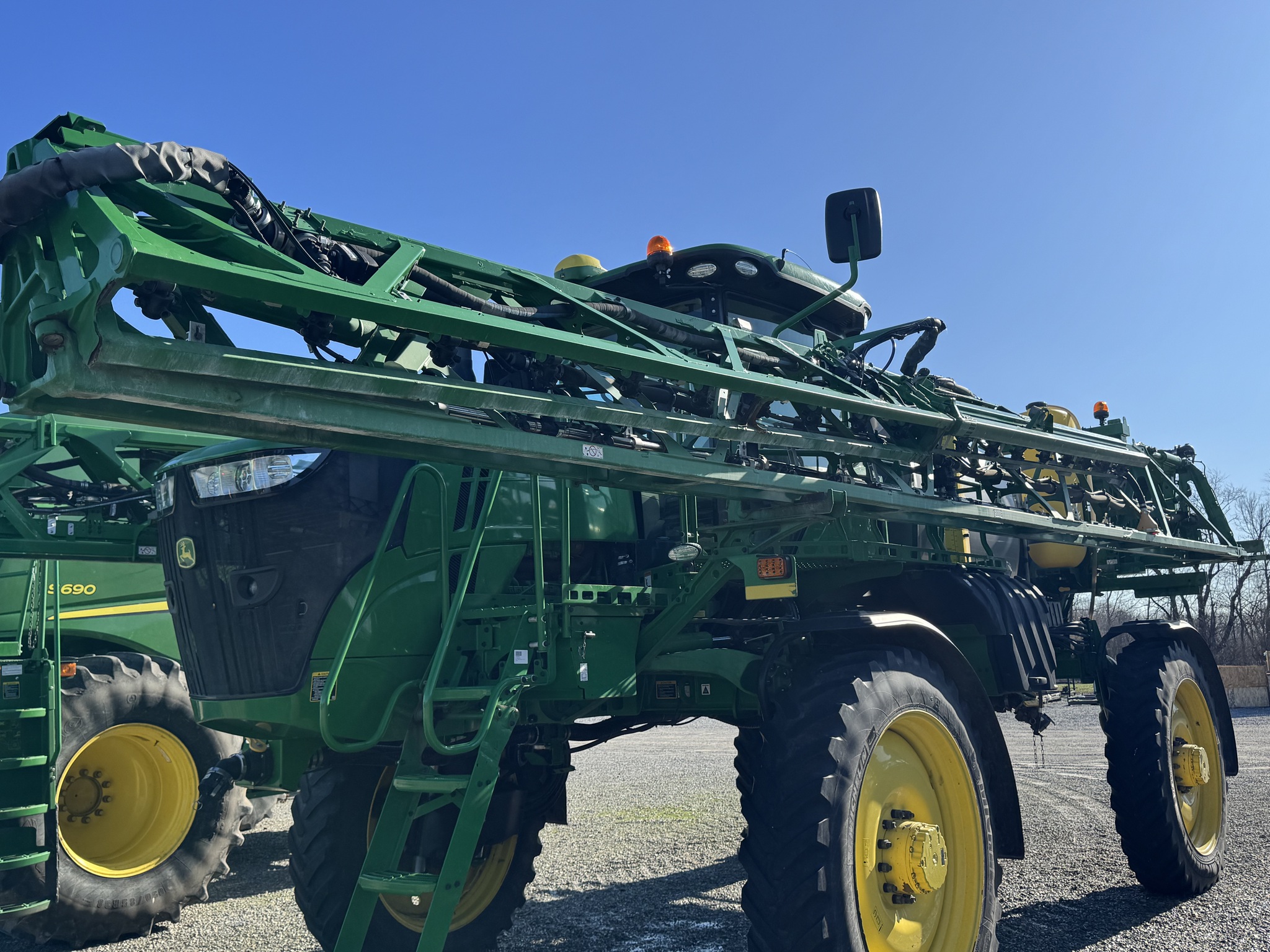 2021 John Deere R4038 Image 2
