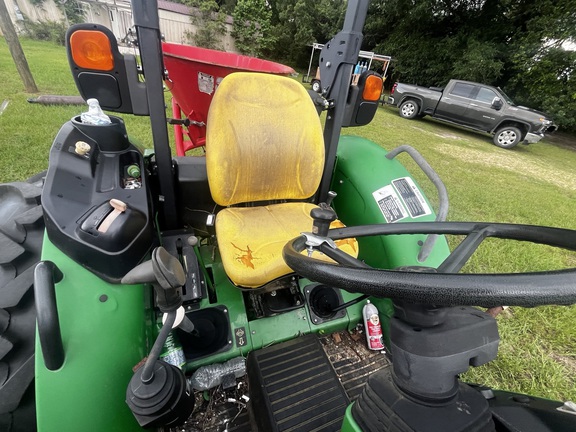 2019 John Deere 5065E Photo 7