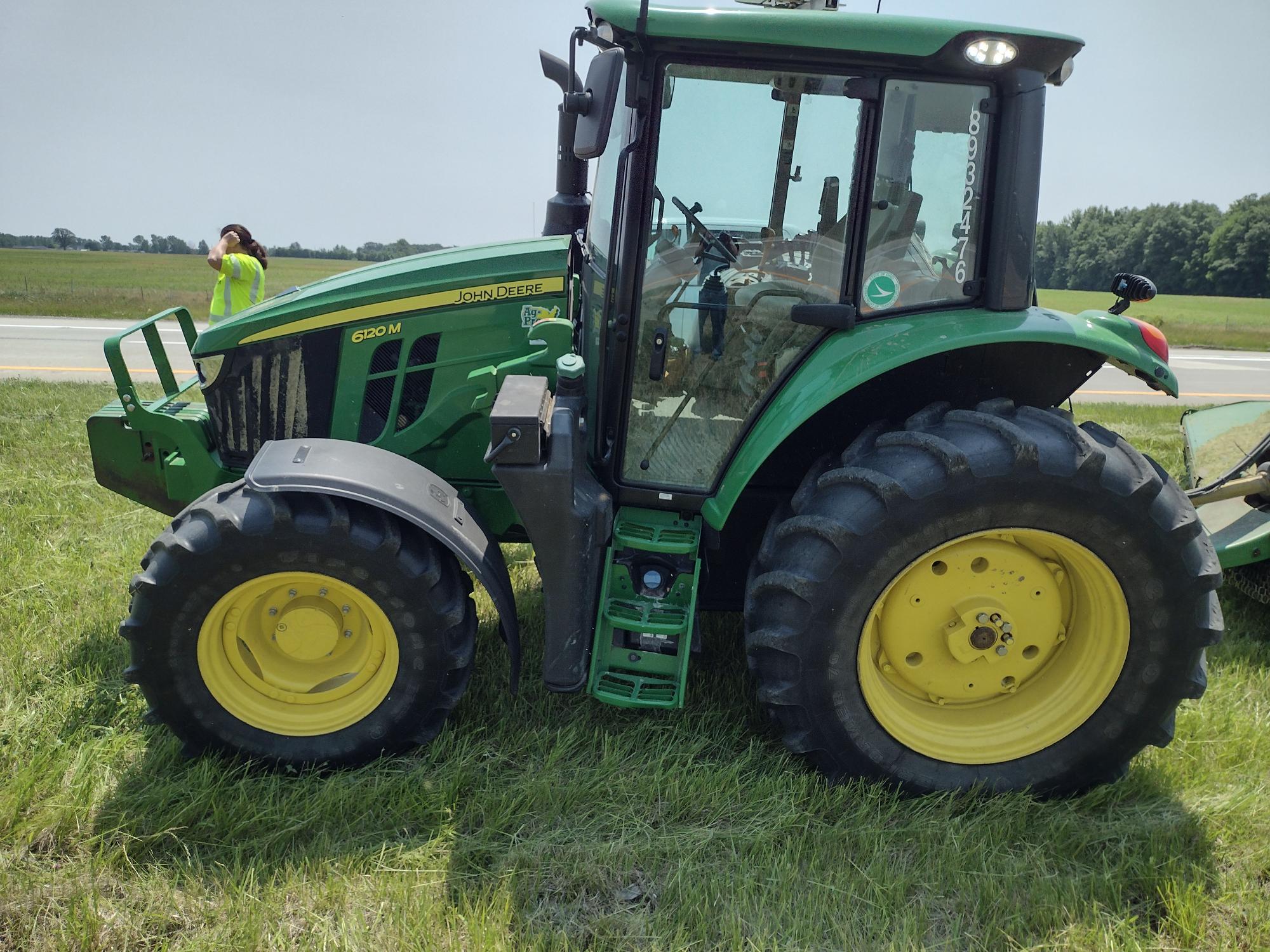 2023 John Deere 6120M Image 1