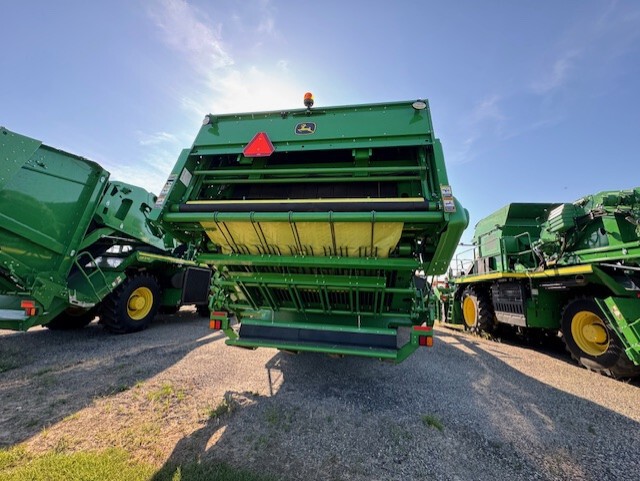 2020 John Deere CP690 Image 4