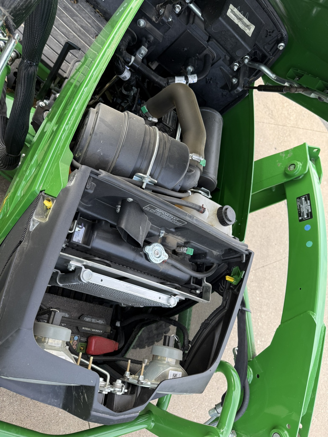 2021 John Deere 1025R Image 3