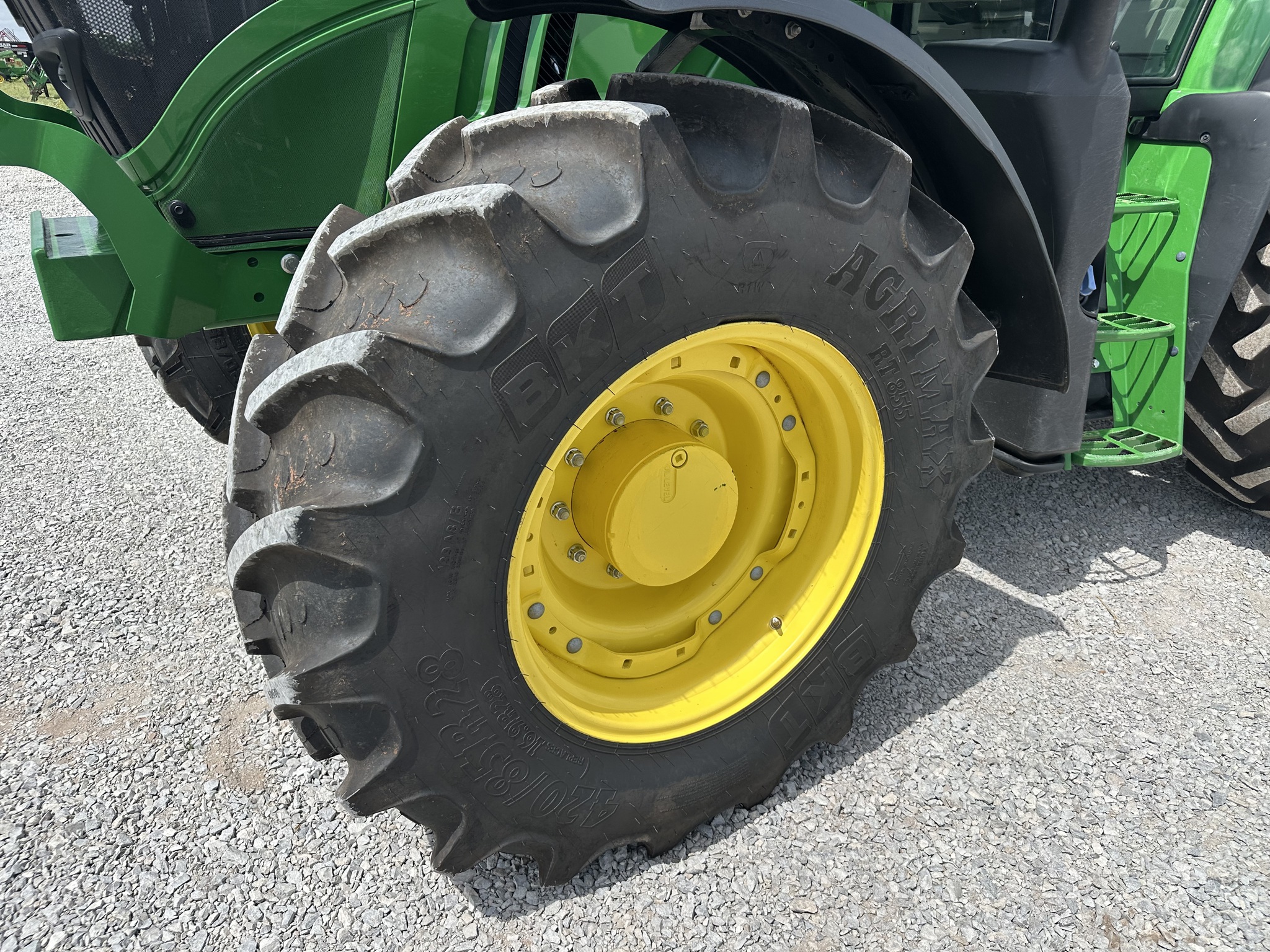 2023 John Deere 6155M Image 28