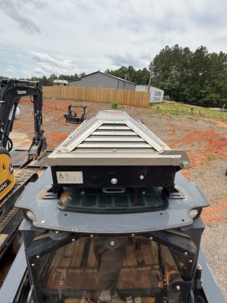 2023 John Deere 333G