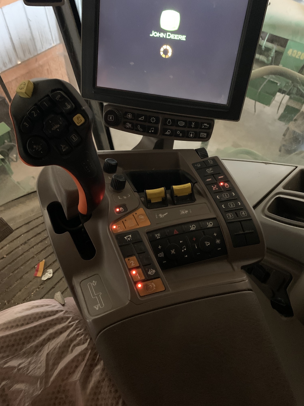 2018 John Deere S780 Image 7