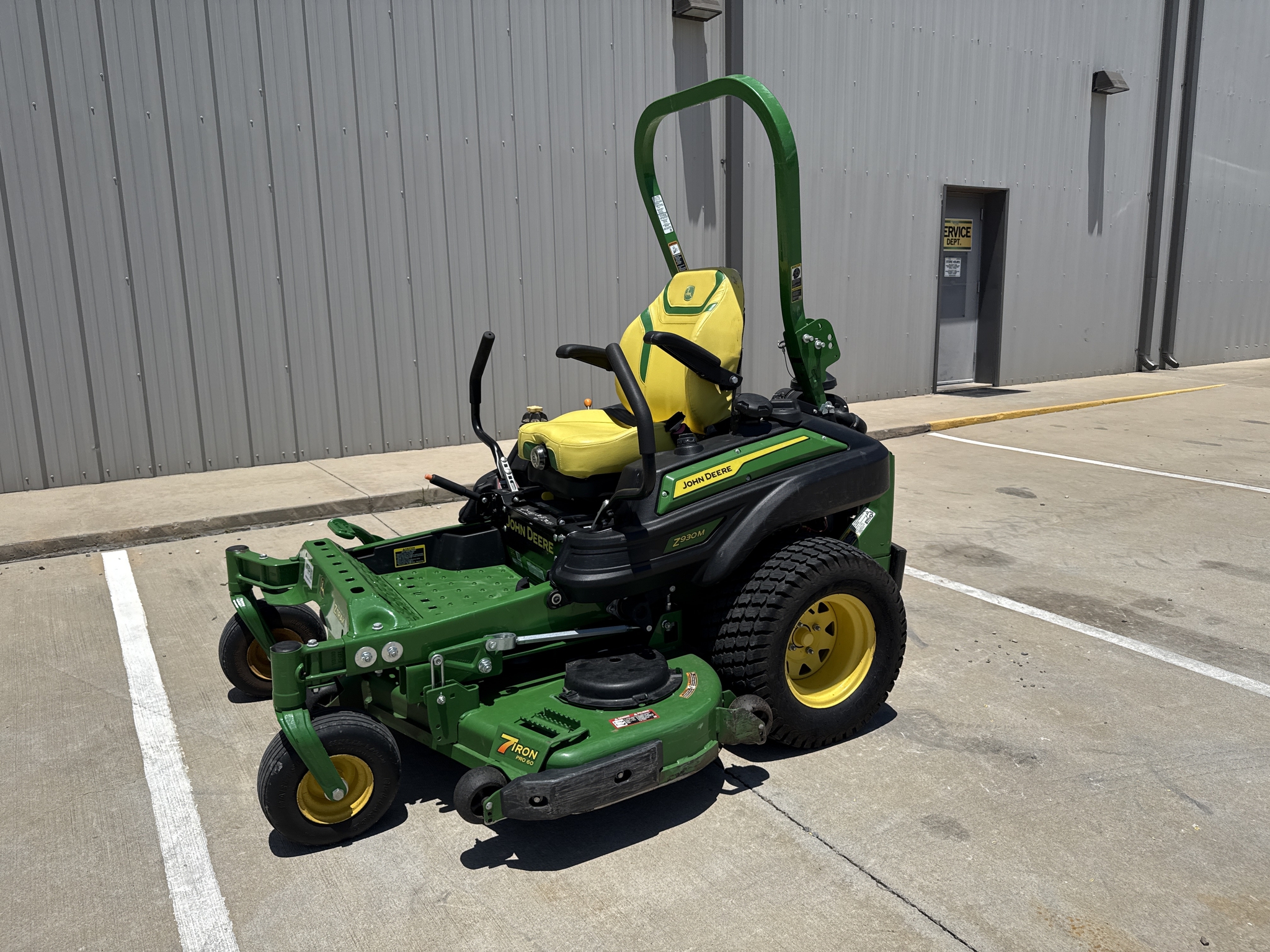 2023 John Deere Z930M Image 4