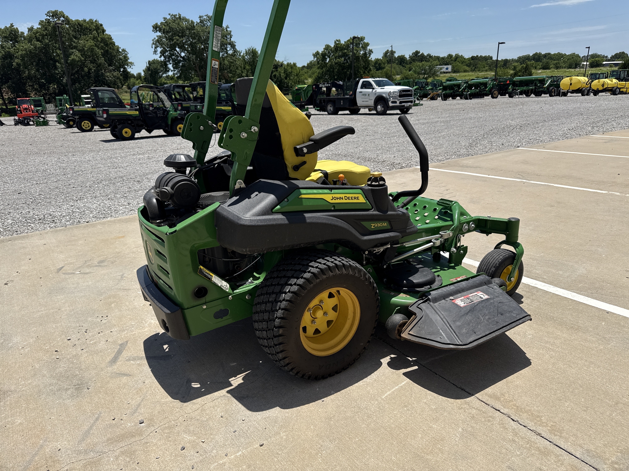 2023 John Deere Z930M Image 16