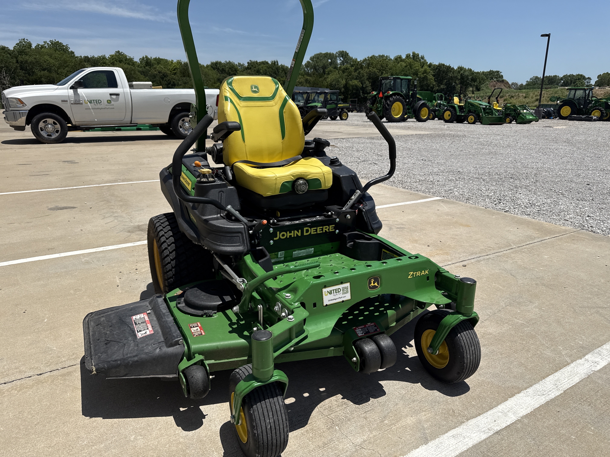 2023 John Deere Z930M Image 10