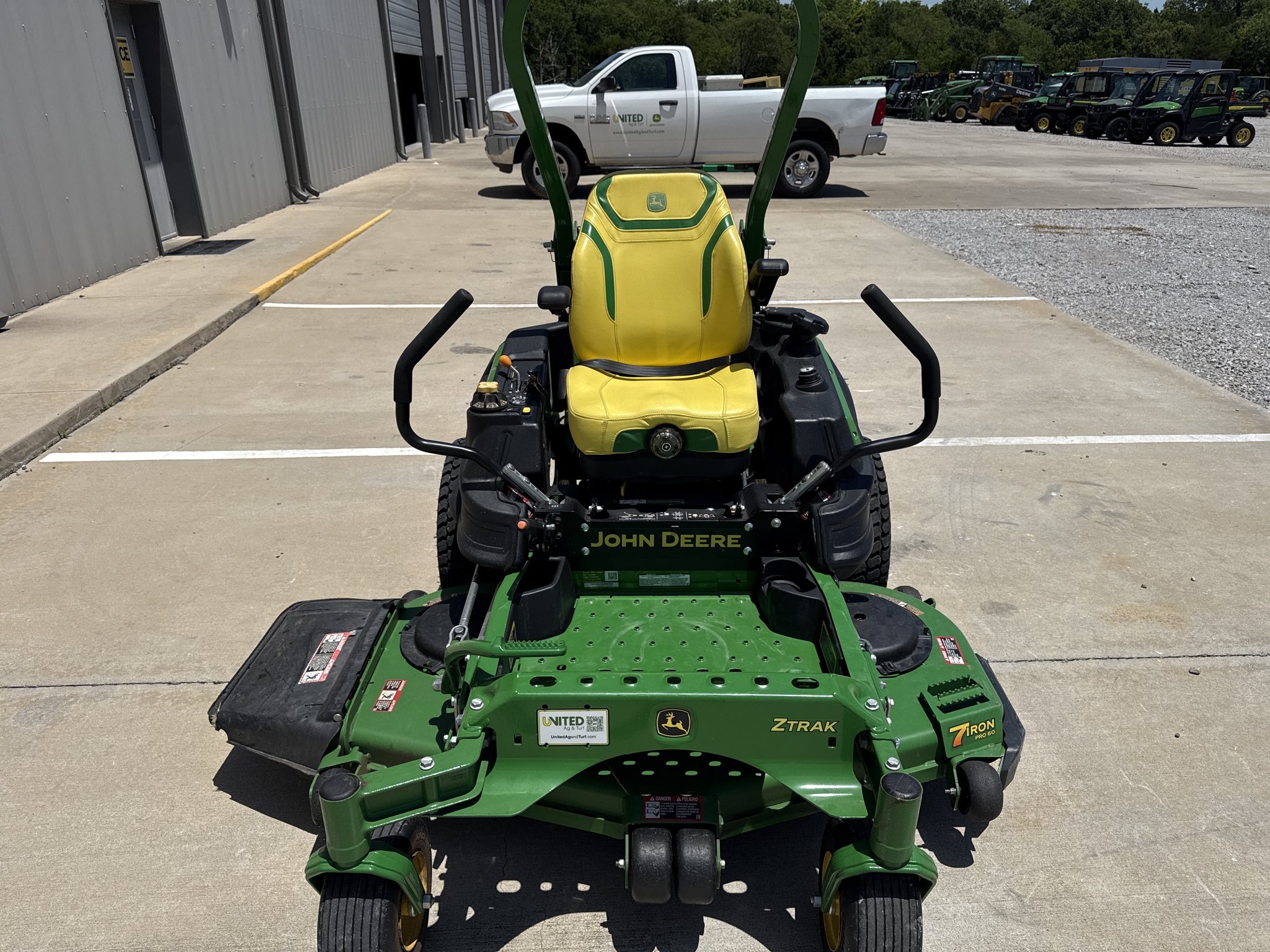2023 John Deere Z930M Image 8