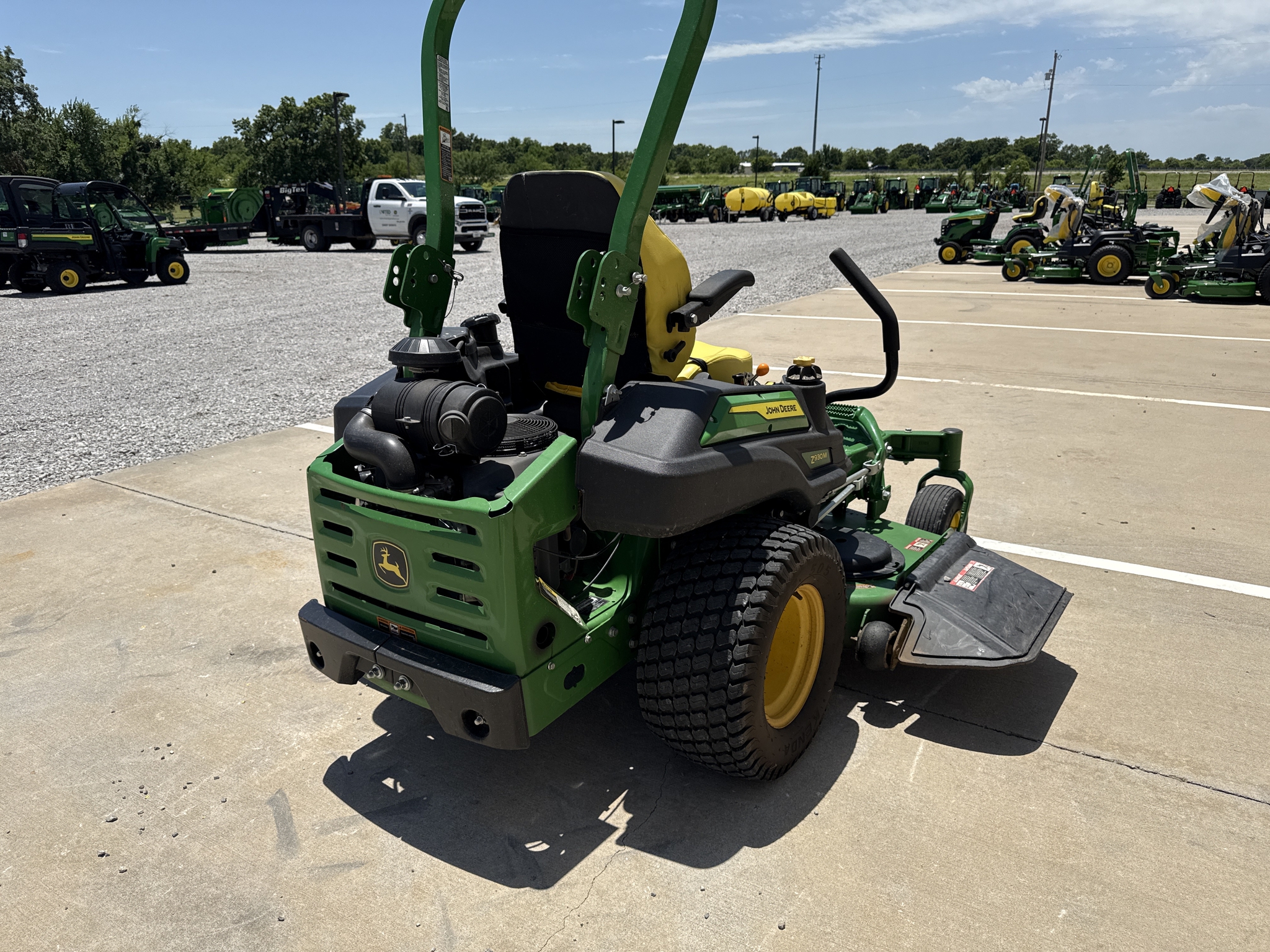 2023 John Deere Z930M Image 18
