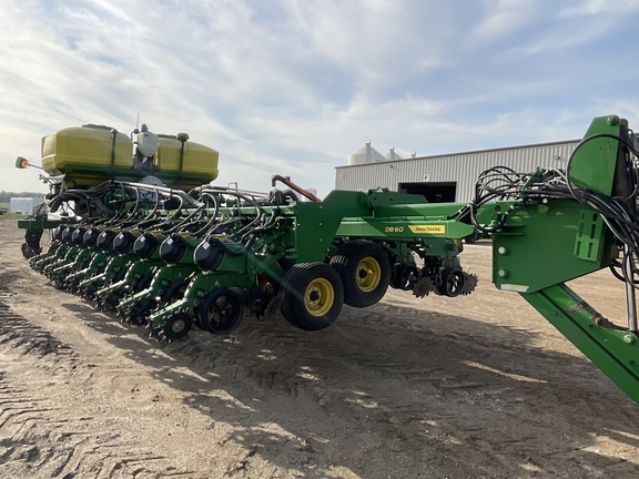  John Deere DB60