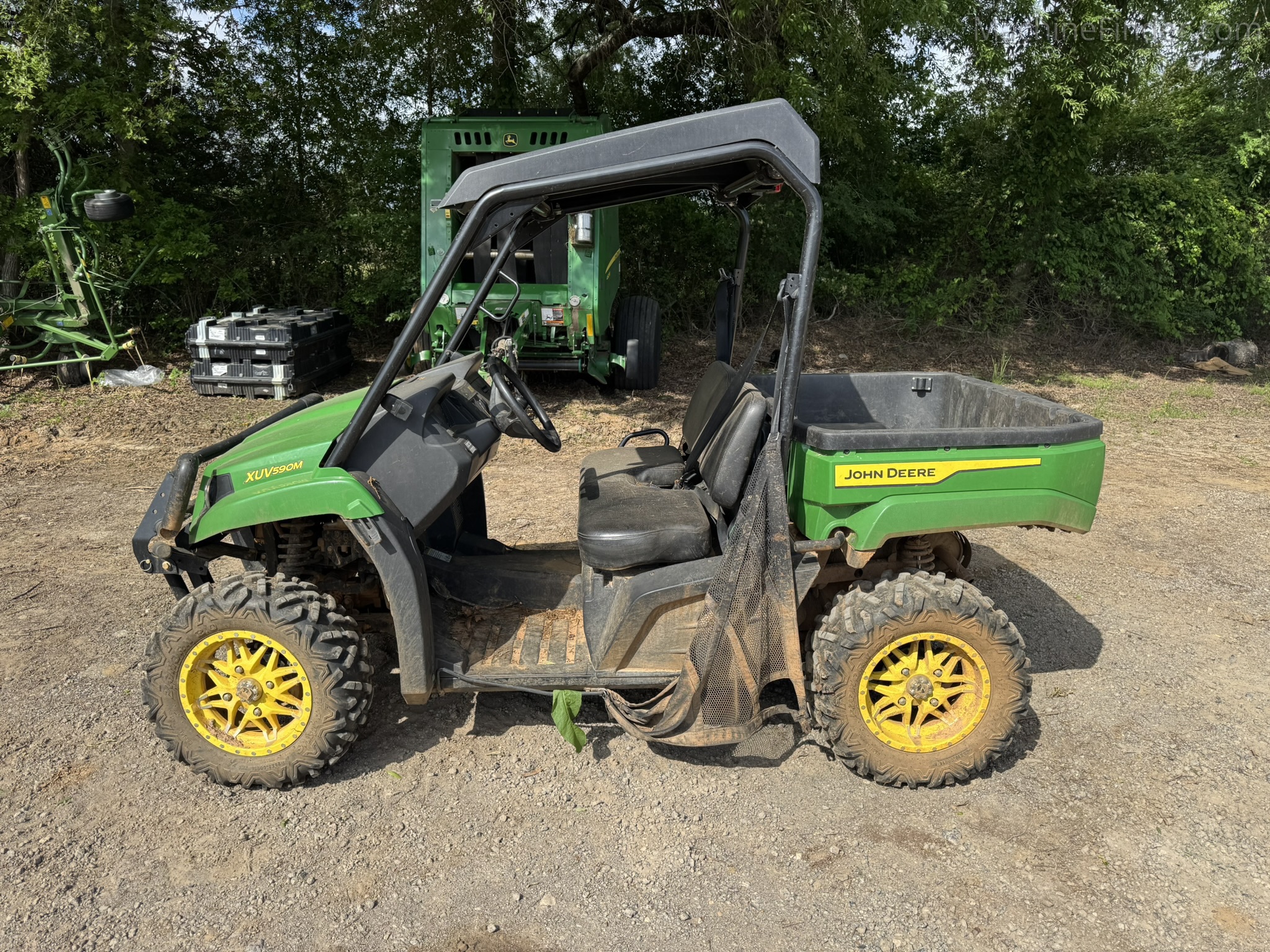2023 John Deere 590M Image 1