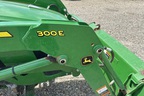 2021 John Deere 3035D Image 30