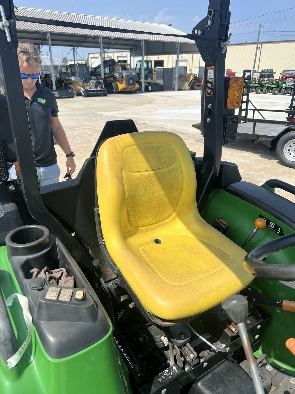 2021 John Deere 3025E Image 7