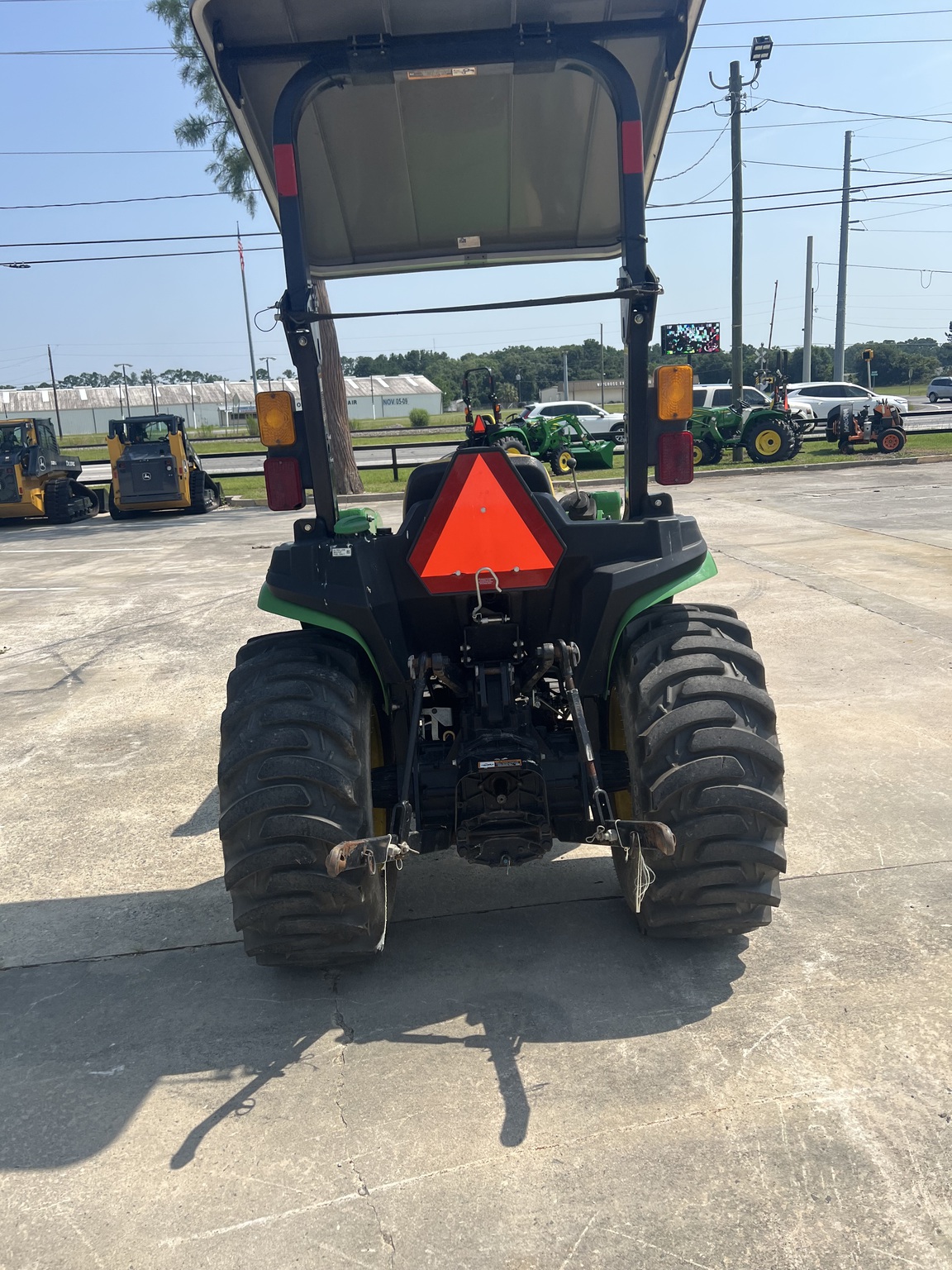 2021 John Deere 3025E Image 5