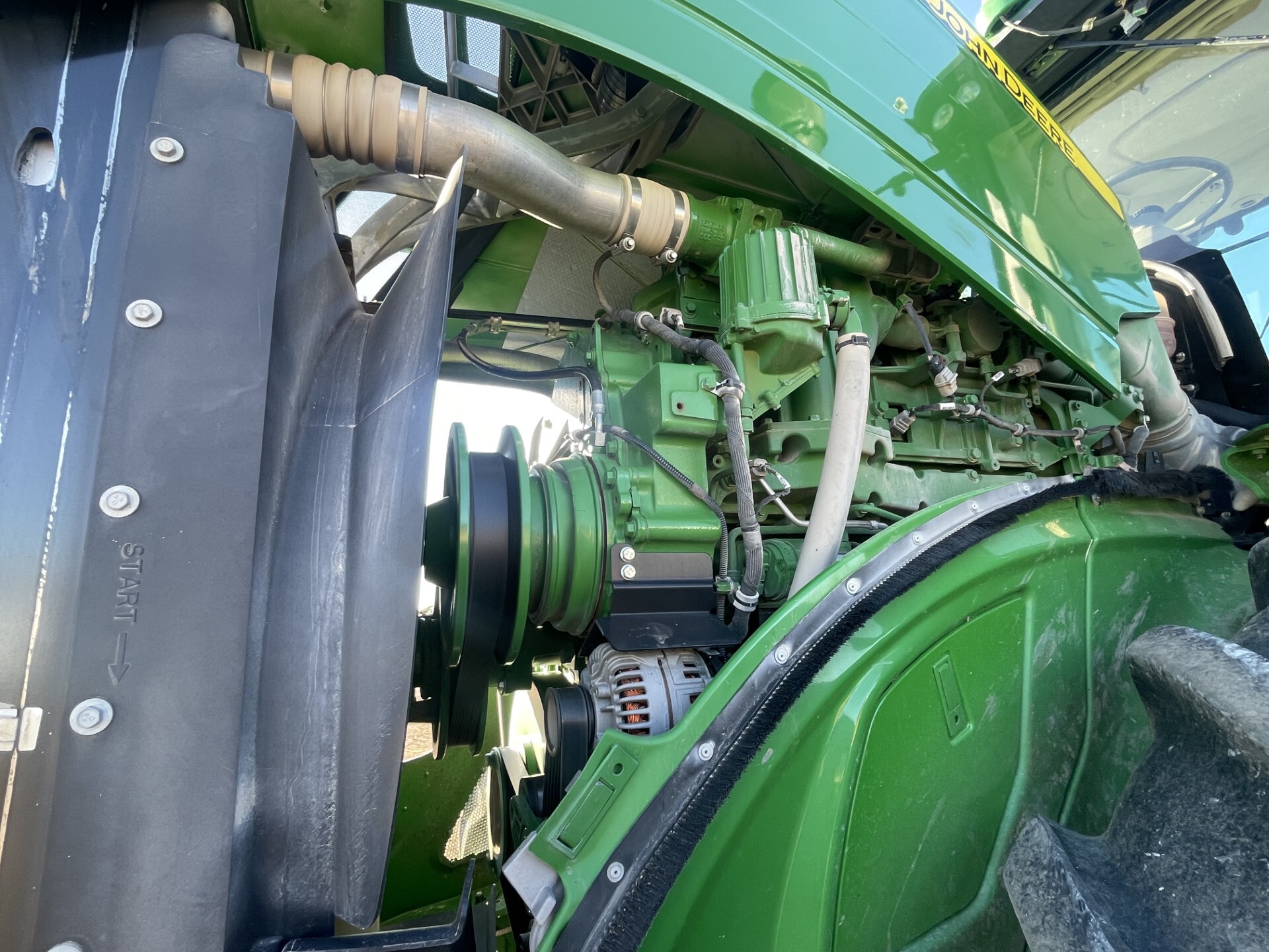 2021 John Deere 9520R Image 18
