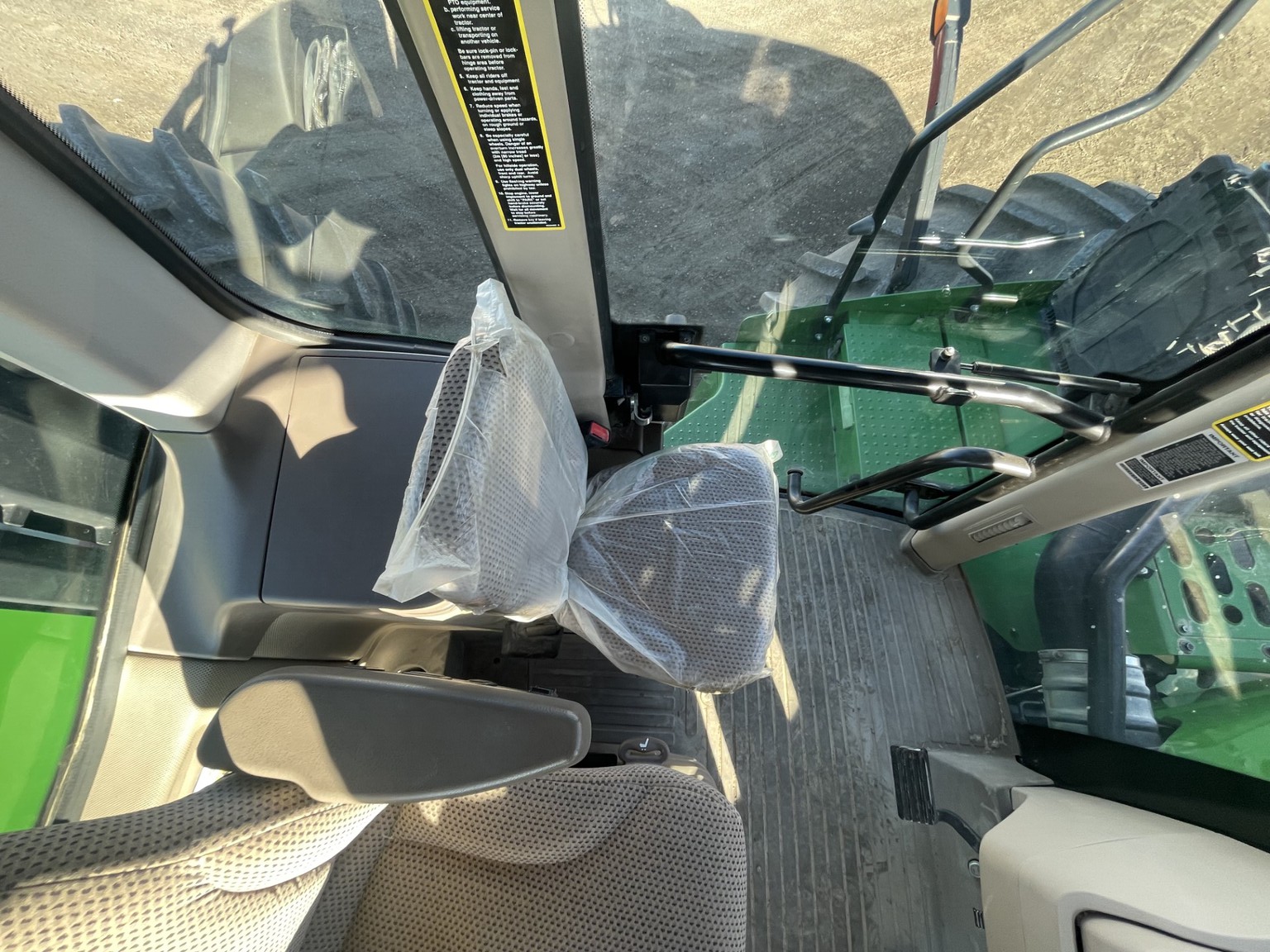 2021 John Deere 9520R Image 22