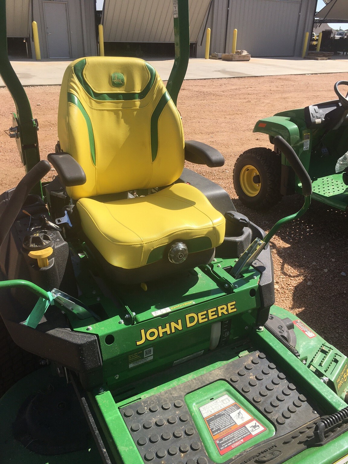 2023 John Deere Z760R Image 11