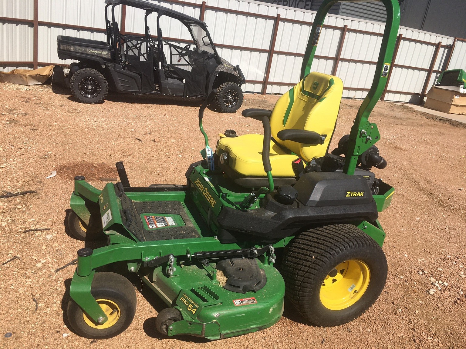 2023 John Deere Z760R Image 1