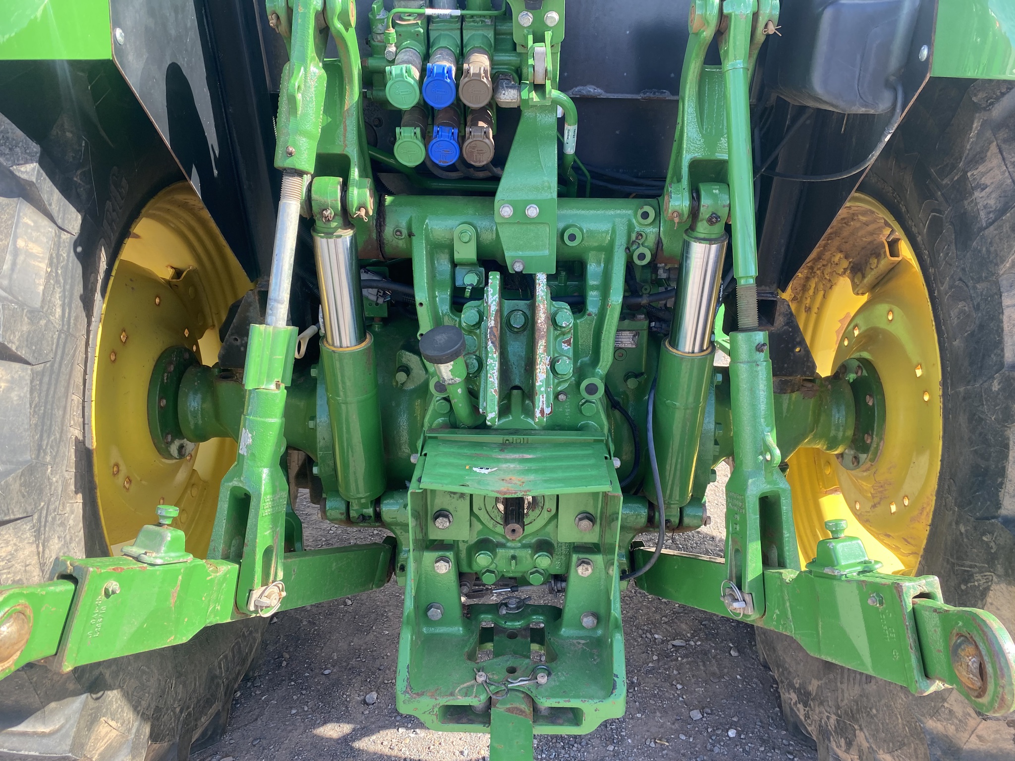 2021 John Deere 5115M Image 12