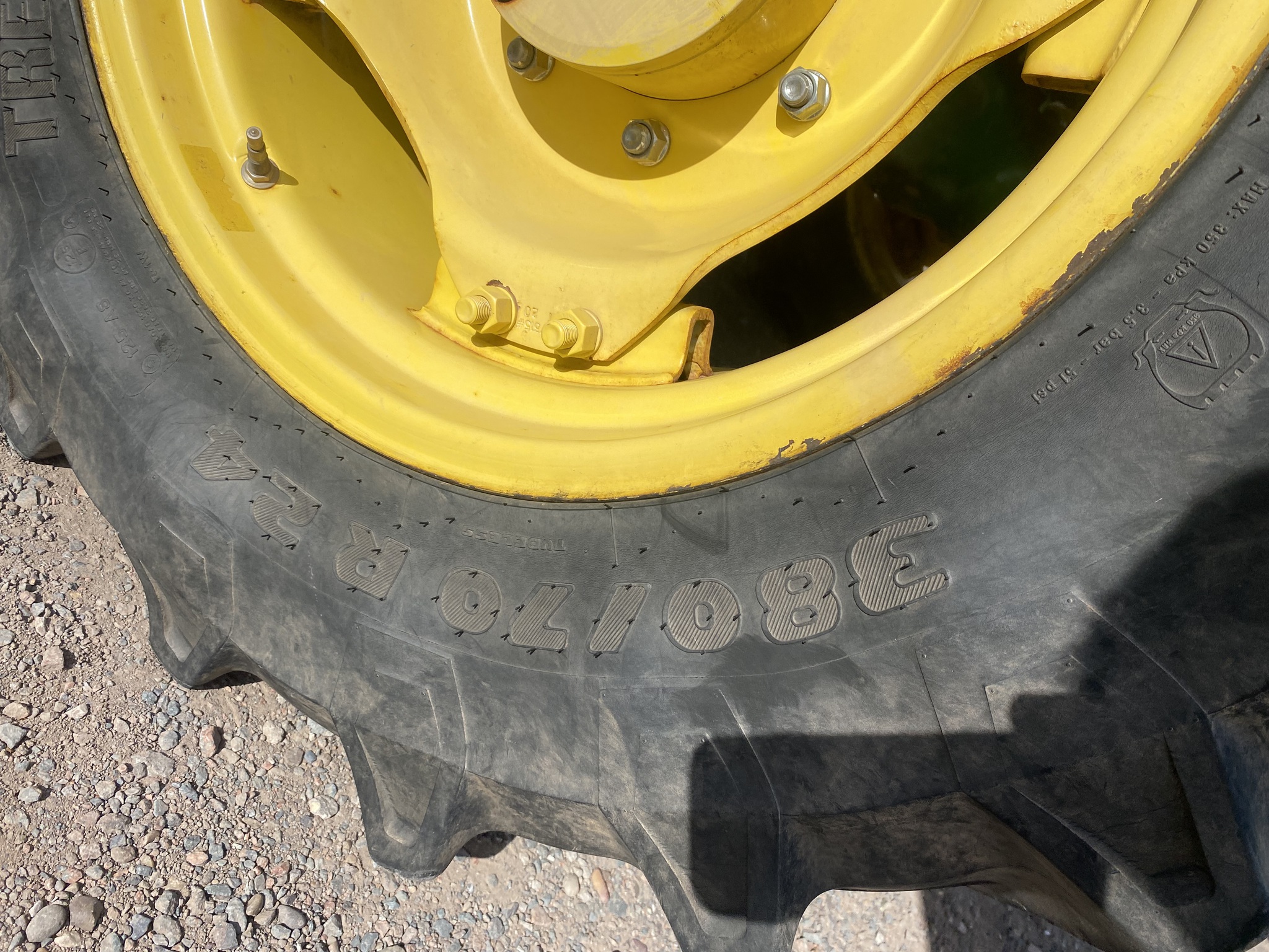 2021 John Deere 5115M Image 14