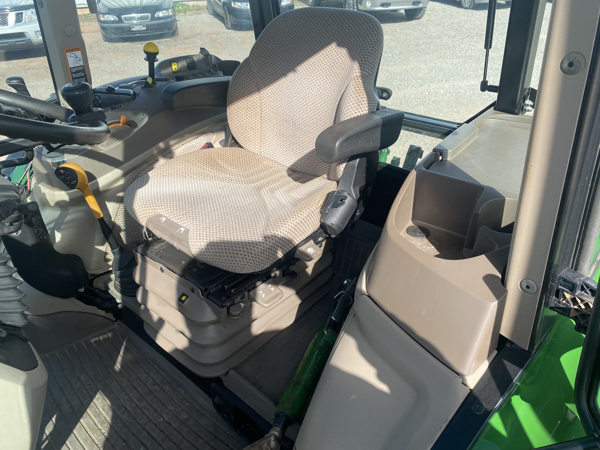 2021 John Deere 5115M Image 11