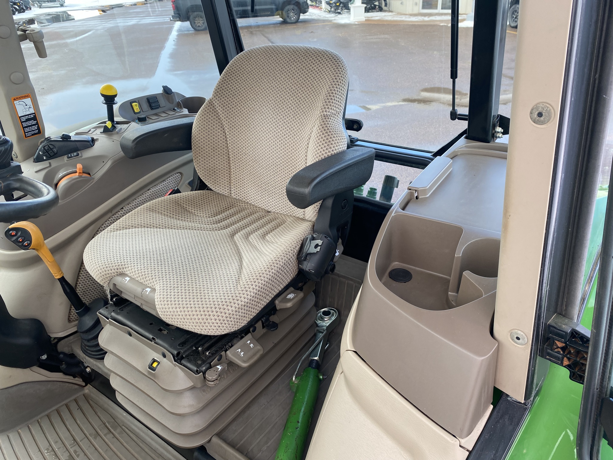 2021 John Deere 5115M Image 12