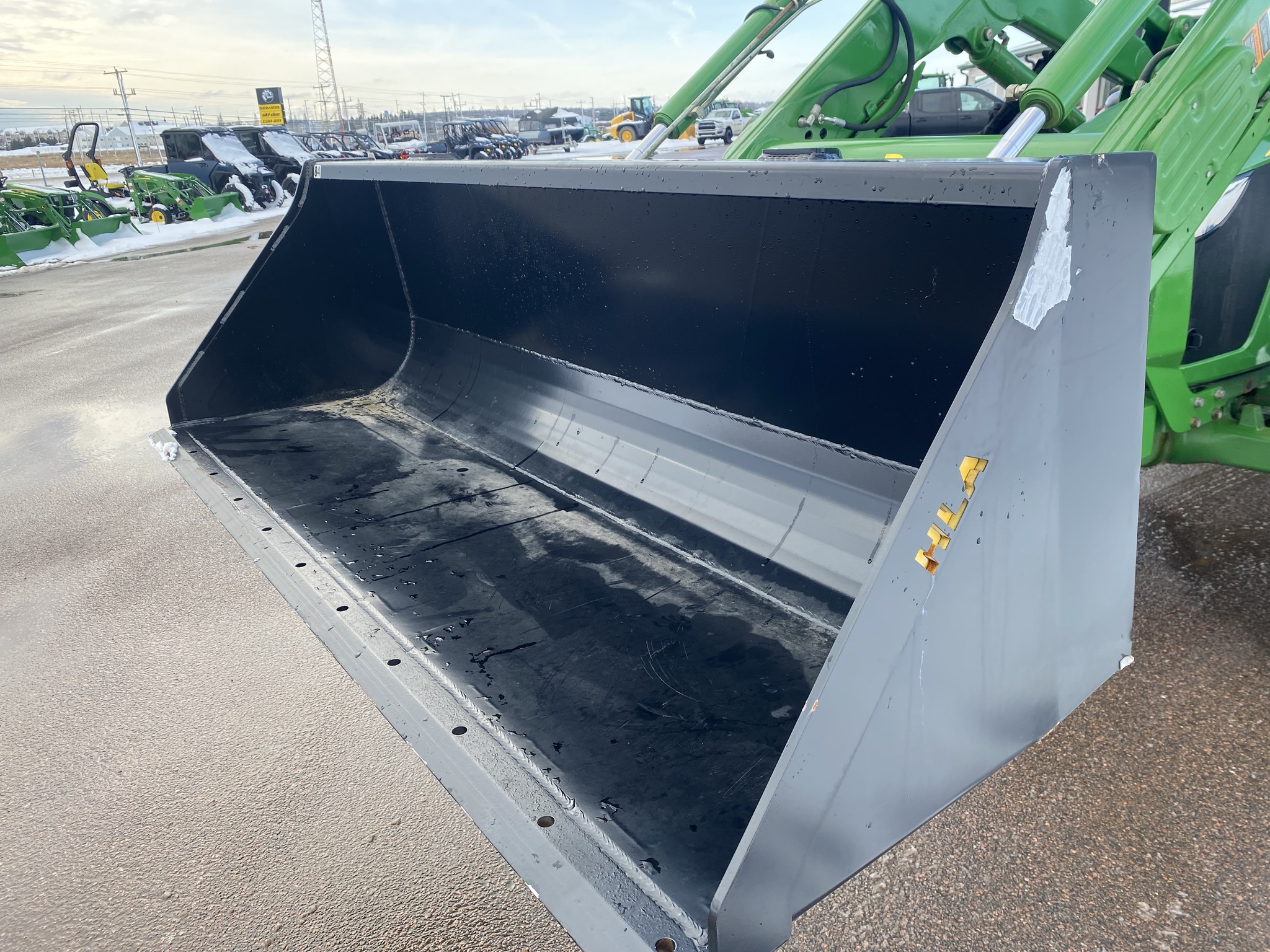 2021 John Deere 5115M Image 11