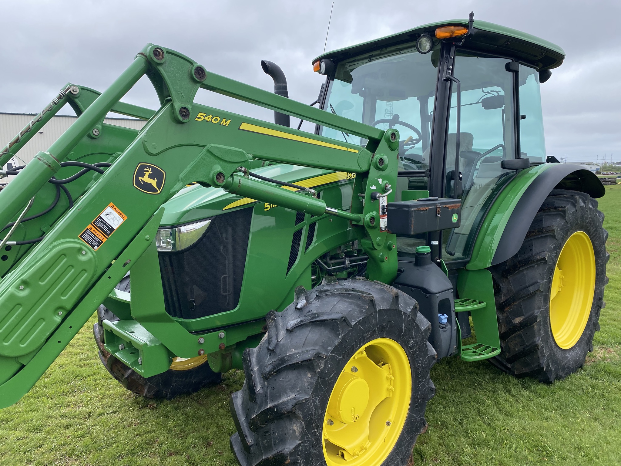 2021 John Deere 5115M Image 2